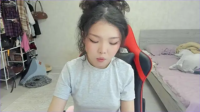 Snapshot of wastforu chatting on 11-20-25, 08:14 wastforu online show from 11-20-25, 08:14