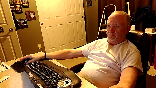 Snapshot of nobledad chatting on 11-02-25, 01:52 nobledad online show from 11-02-25, 01:52