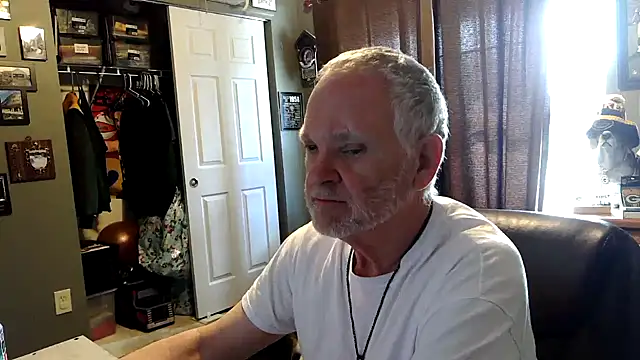 Snapshot of nobledad chatting on 12-20-25, 05:31 nobledad online show from 12-20-25, 05:31