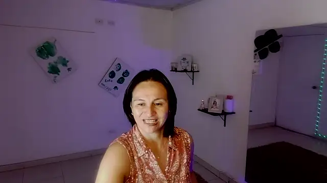 Snapshot of lollita_23_ chatting on 11-17-25, 08:58 lollita 23 online show from 11-17-25, 08:58