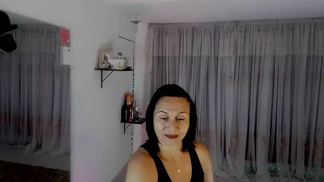 Snapshot of lollita_23_ chatting on 11-19-25, 07:25 lollita 23 online show from 11-19-25, 07:25