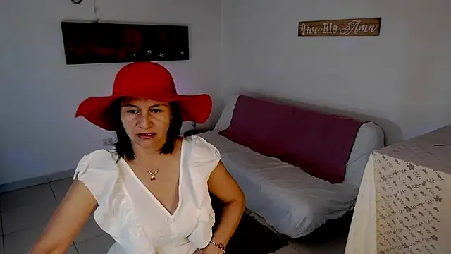 Snapshot of lollita_23_ chatting on 11-28-25, 07:49 lollita 23 online show from 11-28-25, 07:49