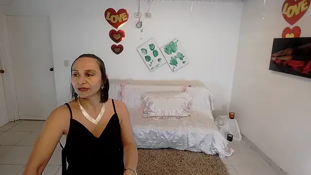 lollita 23  online show from 04-30-26, 06:58