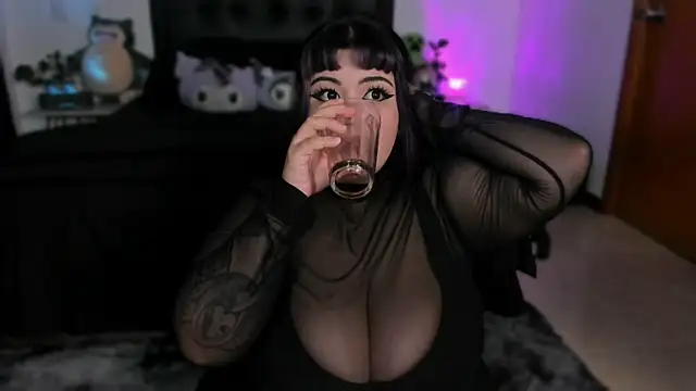 Effyss  online show from 09-13-25, 05:07