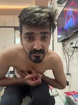 Snapshot of hornyguy271192 chatting on 12-19-25, 06:15 hornyguy271192 online show from 12-19-25, 06:15