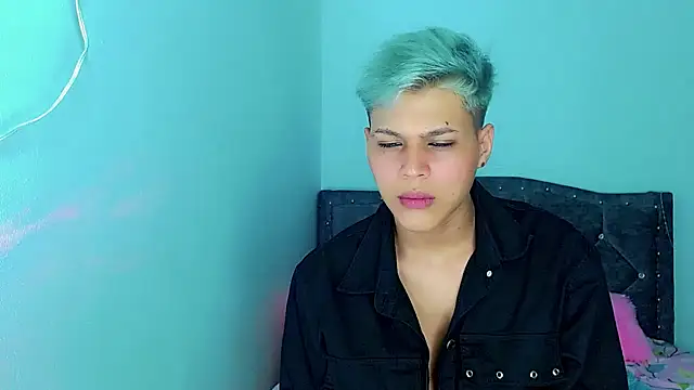 Liamscott  online show from 01-22-25, 05:05