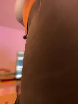 Snapshot of JulianaCastillo chatting on 01-09-26, 09:34 JulianaCastillo online show from 01-09-26, 09:34