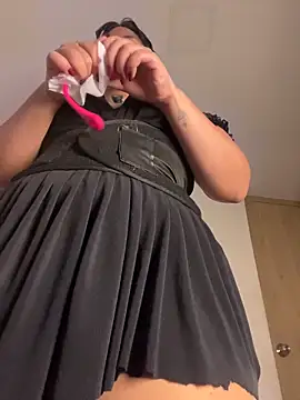 Snapshot of JulianaCastillo chatting on 02-18-26, 10:00 JulianaCastillo online show from 02-18-26, 10:00