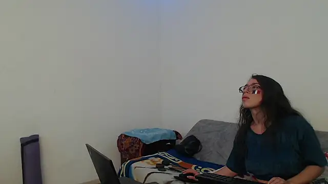 Snapshot of CoreAlejito chatting on 06-16-26, 07:49 CoreAlejito online show from 06-16-26, 07:49