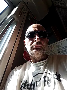 Snapshot of tinybear79 chatting on 05-30-26, 02:58 tinybear79 online show from 05-30-26, 02:58