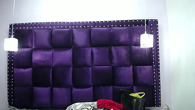 Snapshot of CrushOnMe_ chatting on 01-25-25, 07:28 CrushOnMe online show from 01-25-25, 07:28