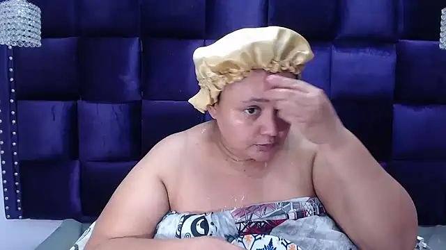 Snapshot of CrushOnMe_ chatting on 09-09-25, 03:39 CrushOnMe online show from 09-09-25, 03:39