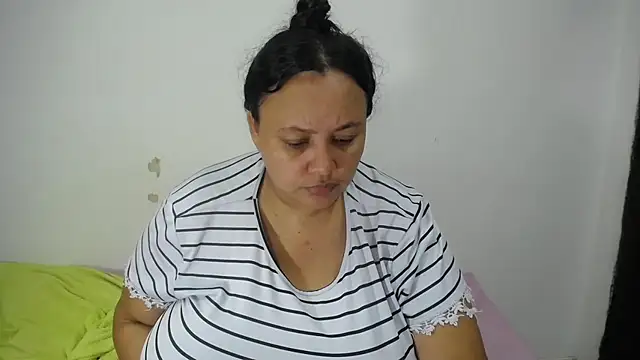 CrushOnMe  online show from 07-02-26, 07:20