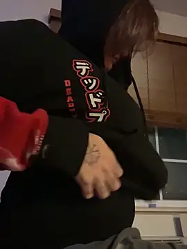 Snapshot of renegade_vyxxen chatting on 01-08-25, 02:35 renegade vyxxen online show from 01-08-25, 02:35