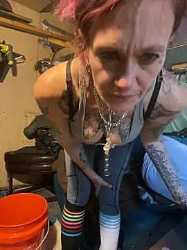 Snapshot of renegade_vyxxen chatting on 02-23-25, 10:31 renegade vyxxen online show from 02-23-25, 10:31