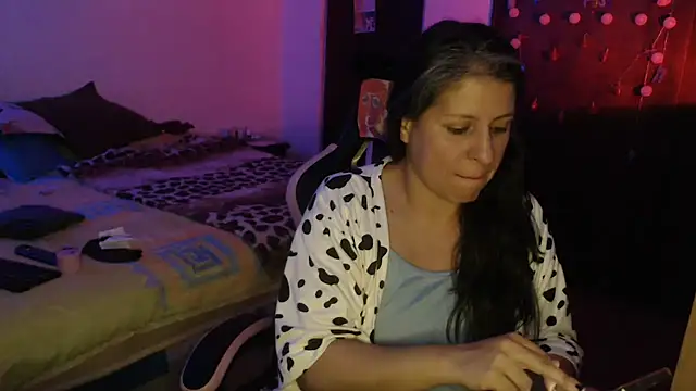 LucifernandaSw online show from 04-21-26, 07:36