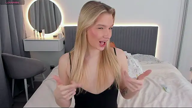 CassieRayss online show from 02-16-25, 11:05