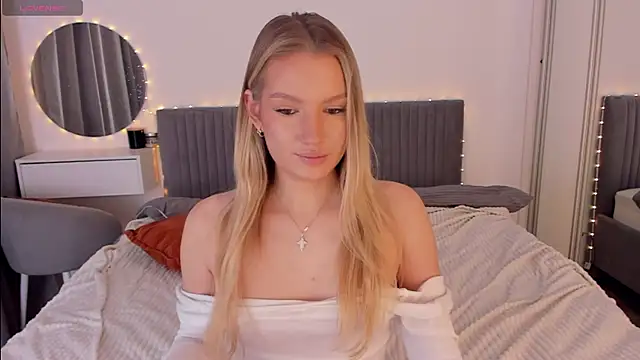 Snapshot of CassieRayss chatting on 01-12-26, 06:40 CassieRayss online show from 01-12-26, 06:40