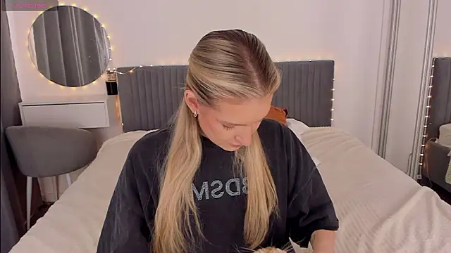 Snapshot of CassieRayss chatting on 02-02-26, 08:57 CassieRayss online show from 02-02-26, 08:57