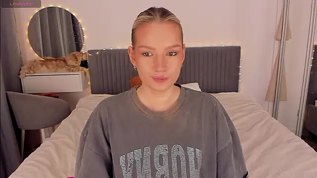 Snapshot of CassieRayss chatting on 02-24-26, 11:41 CassieRayss online show from 02-24-26, 11:41