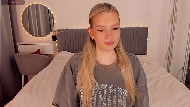 Snapshot of CassieRayss chatting on 03-01-26, 10:39 CassieRayss online show from 03-01-26, 10:39