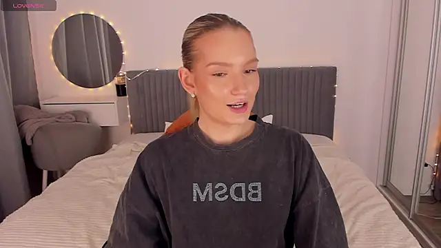 CassieRayss online show from 04-23-26, 02:41