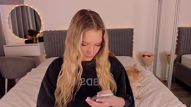 CassieRayss online show from 06-07-26, 12:53