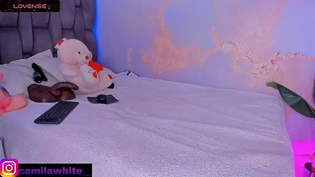 camilawhite   online show from 02-23-25, 09:05