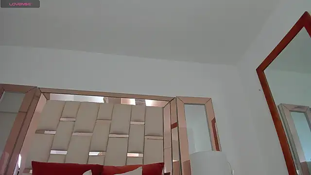 emma castilloo online show from 12-27-24, 10:48