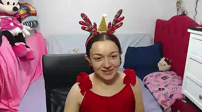 Snapshot of Angela_18honey chatting on 12-16-24, 03:19 Angela 18honey online show from 12-16-24, 03:19