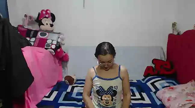 Snapshot of Angela_18honey chatting on 01-18-25, 03:53 Angela 18honey online show from 01-18-25, 03:53