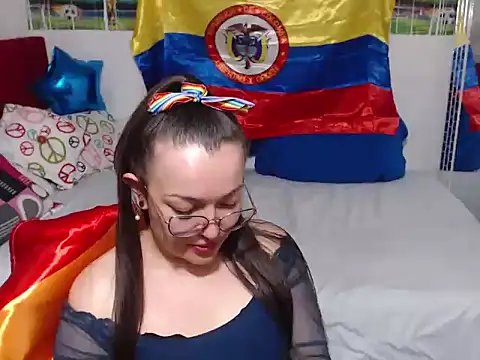Angela 18honey online show from 07-05-26, 04:19