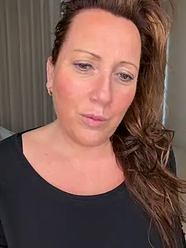 Snapshot of xsexycurvymilf chatting on 02-20-26, 02:39 xsexycurvymilf online show from 02-20-26, 02:39