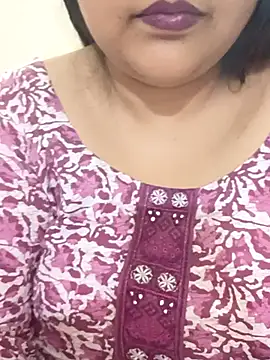 Snapshot of _Redwine_ chatting on 02-23-25, 04:02 Redwine online show from 02-23-25, 04:02