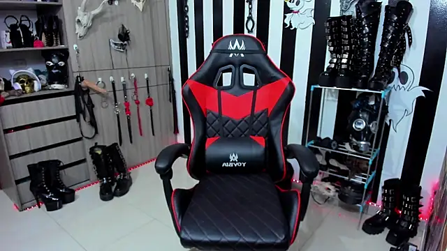 daven56 online show from 02-08-25, 01:11