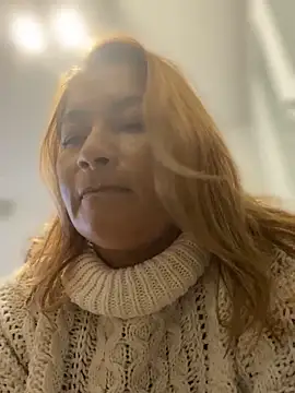 Snapshot of Jlo_69 chatting on 10-31-25, 09:54 Jlo 69 online show from 10-31-25, 09:54