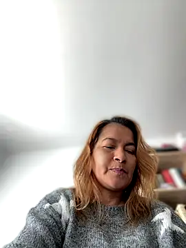 Snapshot of Jlo_69 chatting on 11-15-25, 08:55 Jlo 69 online show from 11-15-25, 08:55