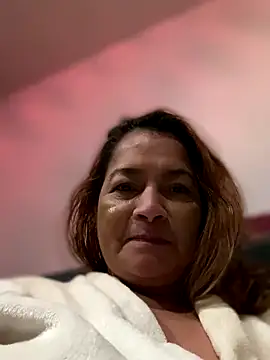 Snapshot of Jlo_69 chatting on 11-21-25, 03:49 Jlo 69 online show from 11-21-25, 03:49