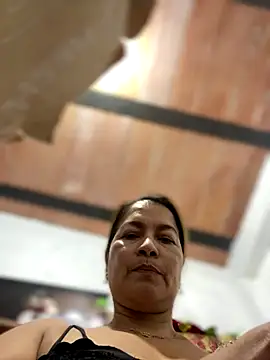 Snapshot of Jlo_69 chatting on 12-22-25, 02:30 Jlo 69 online show from 12-22-25, 02:30