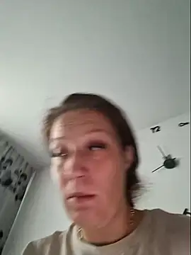 VanessaSquirtt online show from 09-11-25, 06:02