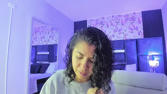 Amareto  online show from 12-04-25, 12:25