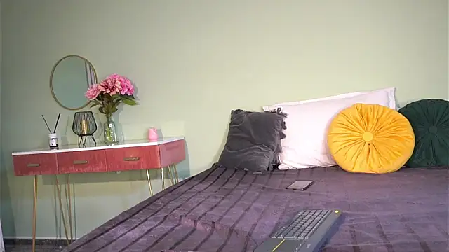 Snapshot of HaileyMoonn chatting on 02-17-25, 11:23 HaileyMoonn online show from 02-17-25, 11:23