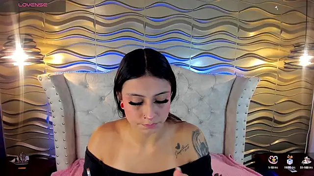 Snapshot of Andreita_Jones chatting on 02-01-25, 11:43 Andreita Jones online show from 02-01-25, 11:43