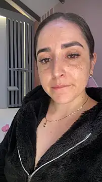 Victoria-And1 online show from 01-10-26, 02:13