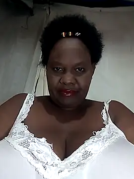 Snapshot of Afriqmom chatting on 06-27-26, 10:04 Afriqmom online show from 06-27-26, 10:04