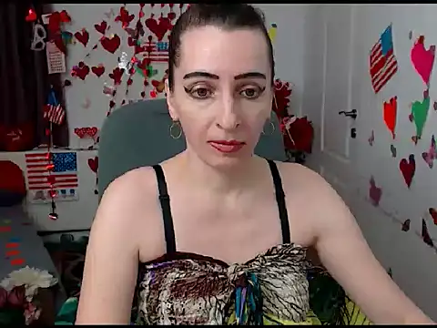 Snapshot of EvelynAngell chatting on 02-08-25, 06:43 EvelynAngell online show from 02-08-25, 06:43
