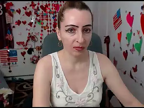 Snapshot of EvelynAngell chatting on 03-03-25, 06:59 EvelynAngell online show from 03-03-25, 06:59
