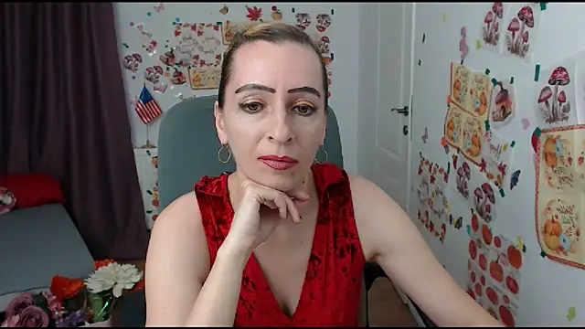 Snapshot of EvelynAngell chatting on 09-12-25, 05:51 EvelynAngell online show from 09-12-25, 05:51