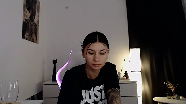 Simply the best online show from 02-04-25, 05:23