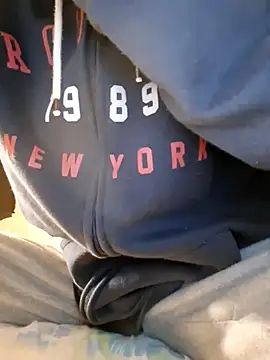 Snapshot of molozeb chatting on 12-22-25, 07:16 molozeb online show from 12-22-25, 07:16